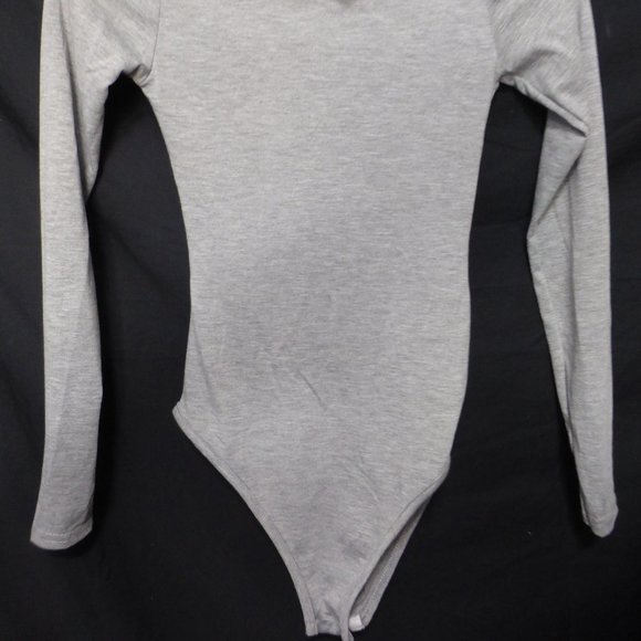 PRETTY LITTLE THING, size 4, grey turtleneck, BNWT - Picture 2 of 6